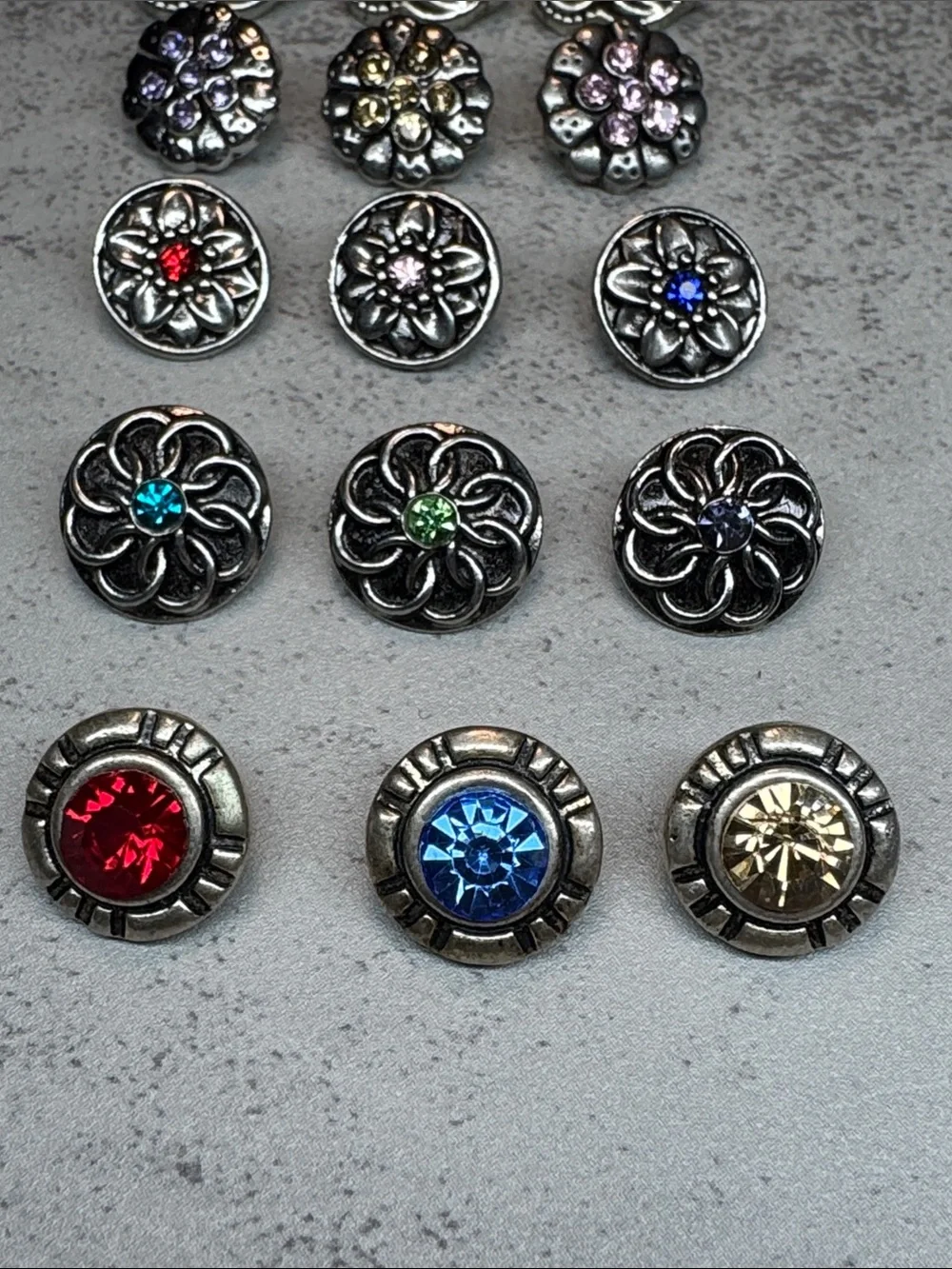 Lot of 15: 12mm Snaps: Assorted Silver-Tone Multi-Color Snap Charms